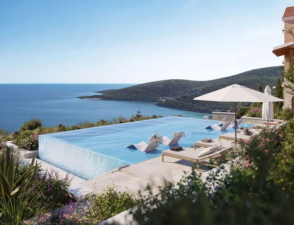 Three-bedroom apartment at Horizon Residences in Luštica Bay