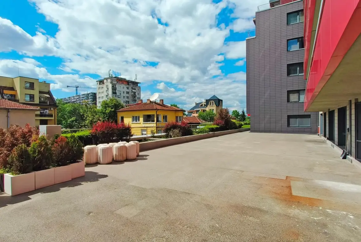Spacious and fully furnished new apartment in the central part of Sofia
