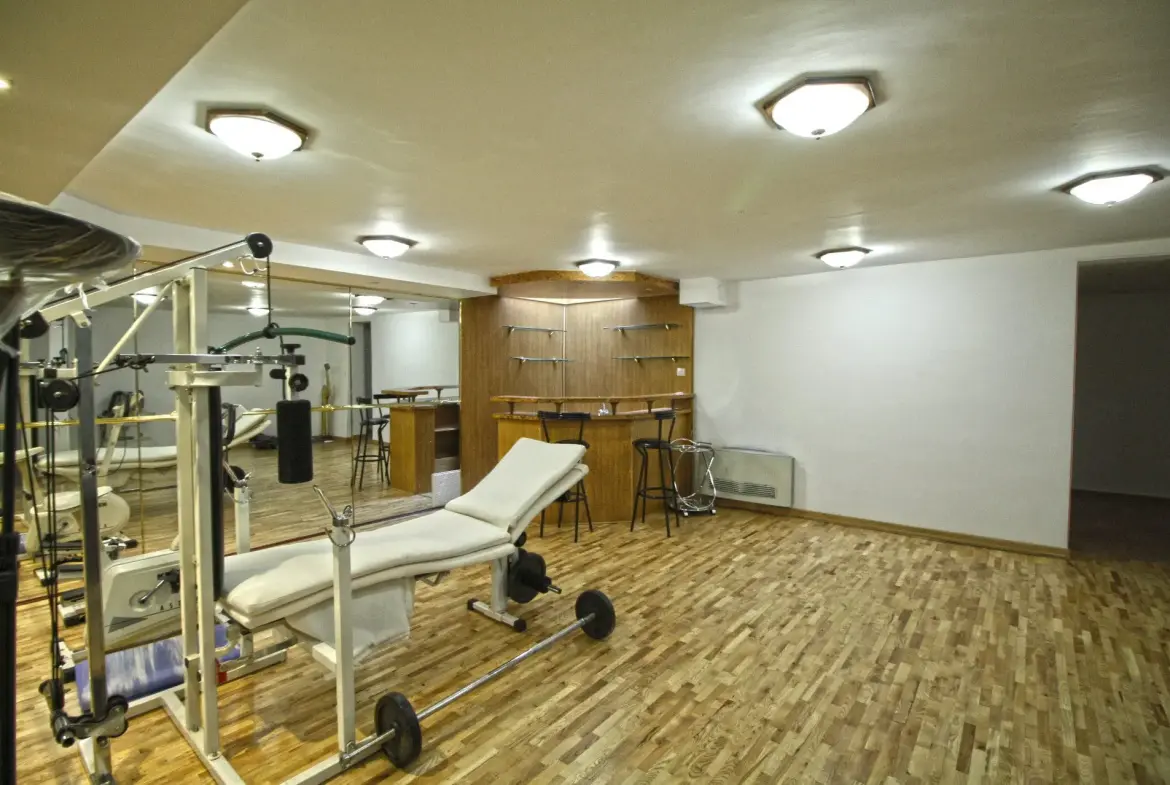 Spacious semi-furnished house in a gated community in Simeonovo.