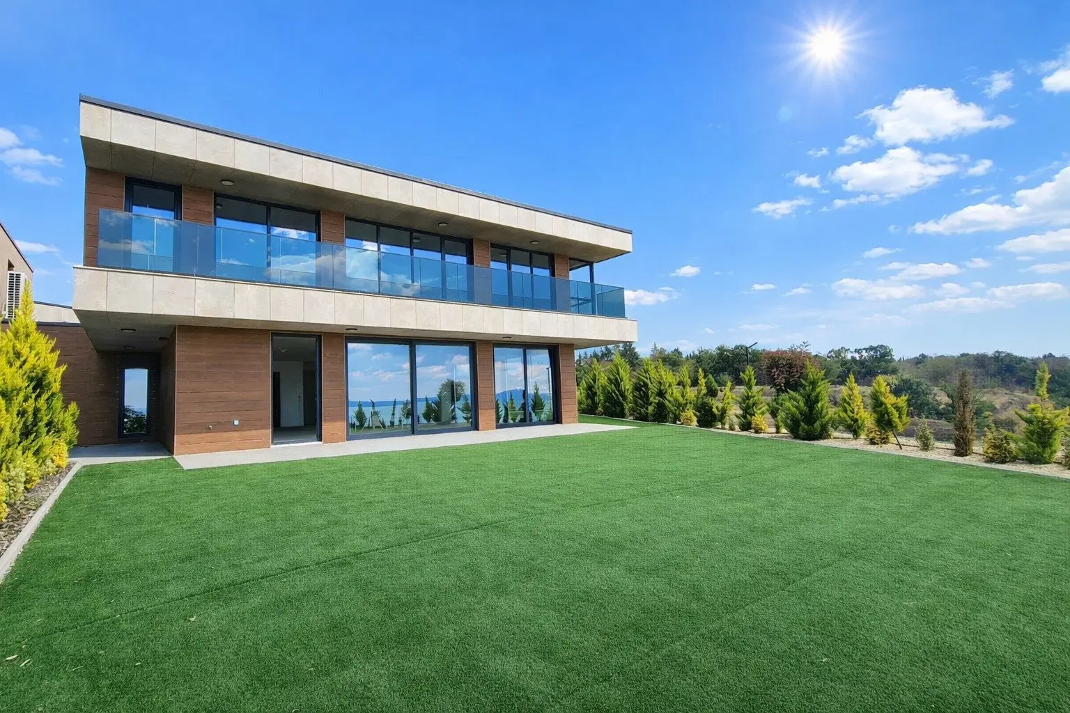 Luxury house with exceptional panoramic sea views