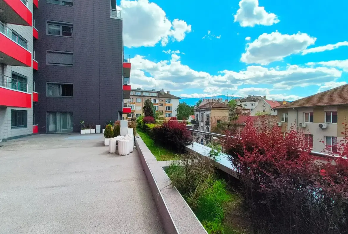 Spacious and fully furnished new apartment in the central part of Sofia