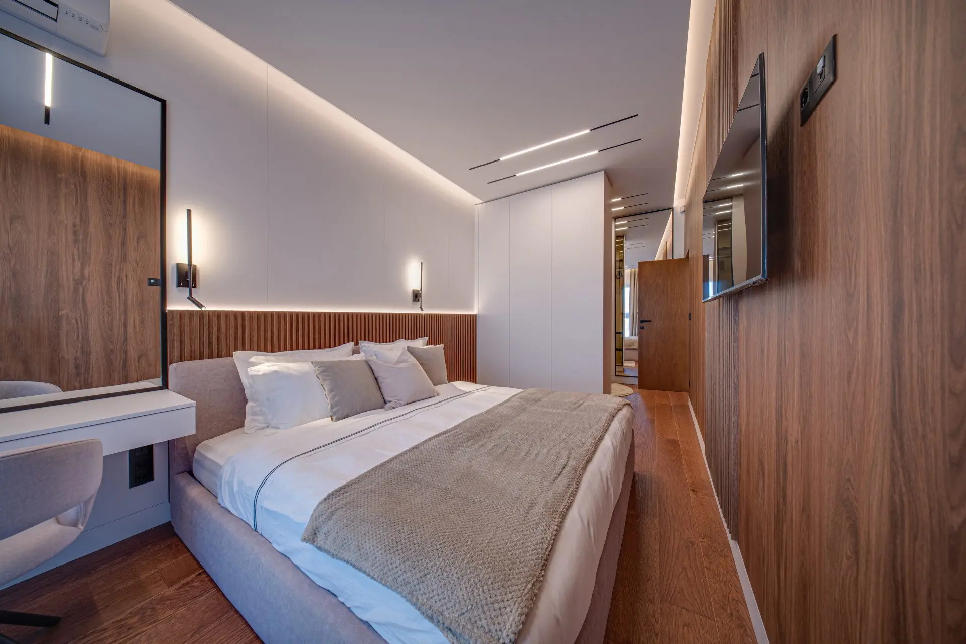 Stylish two-bedroom apartment in the emblematic building in Iztok district for sale