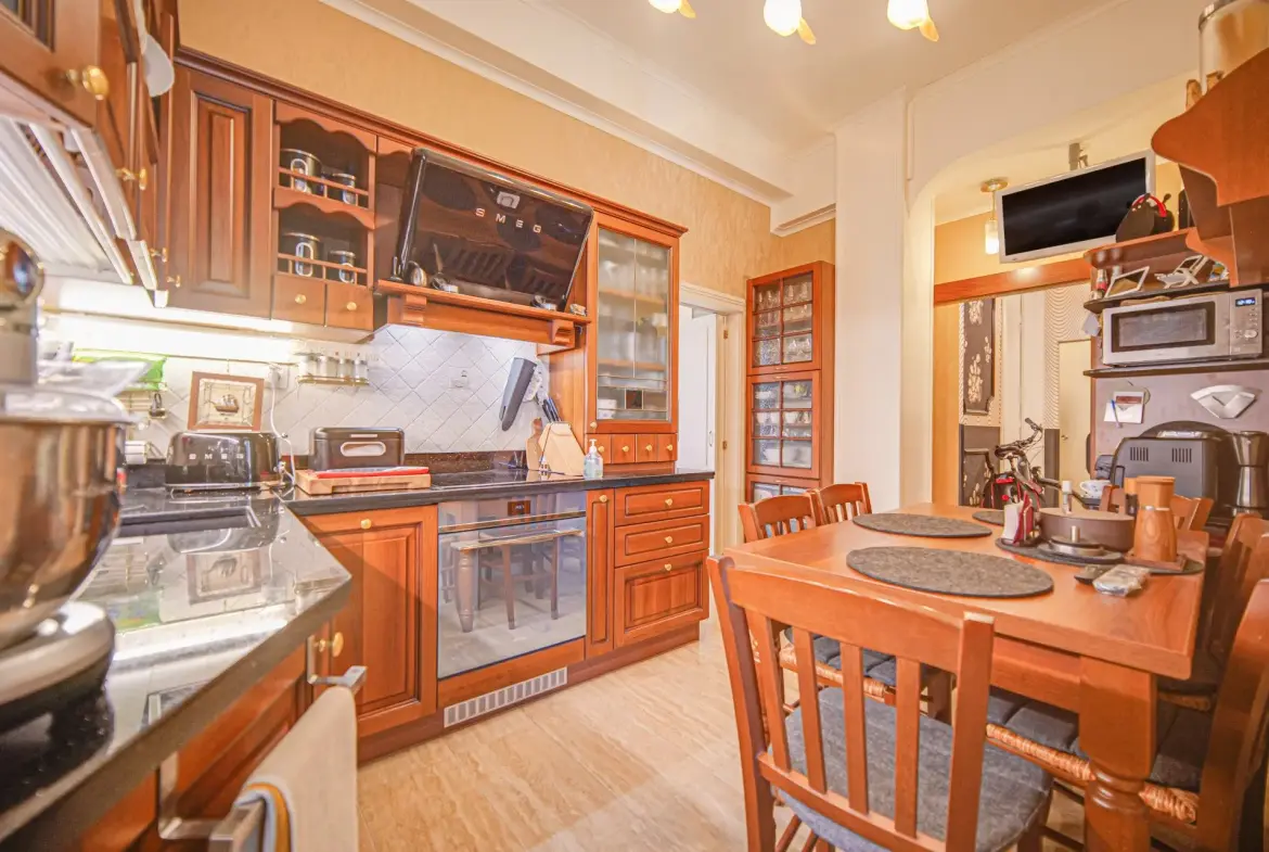 Elegant apartment with panoramic views in the heart of Sofia for sale