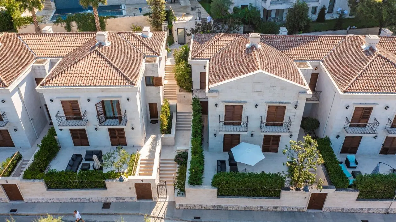ee61aeb1fde33e737133d25a0d0256ab Luxury beachfront villa, part of the HUMA Kotor Bay Hotel & Villas