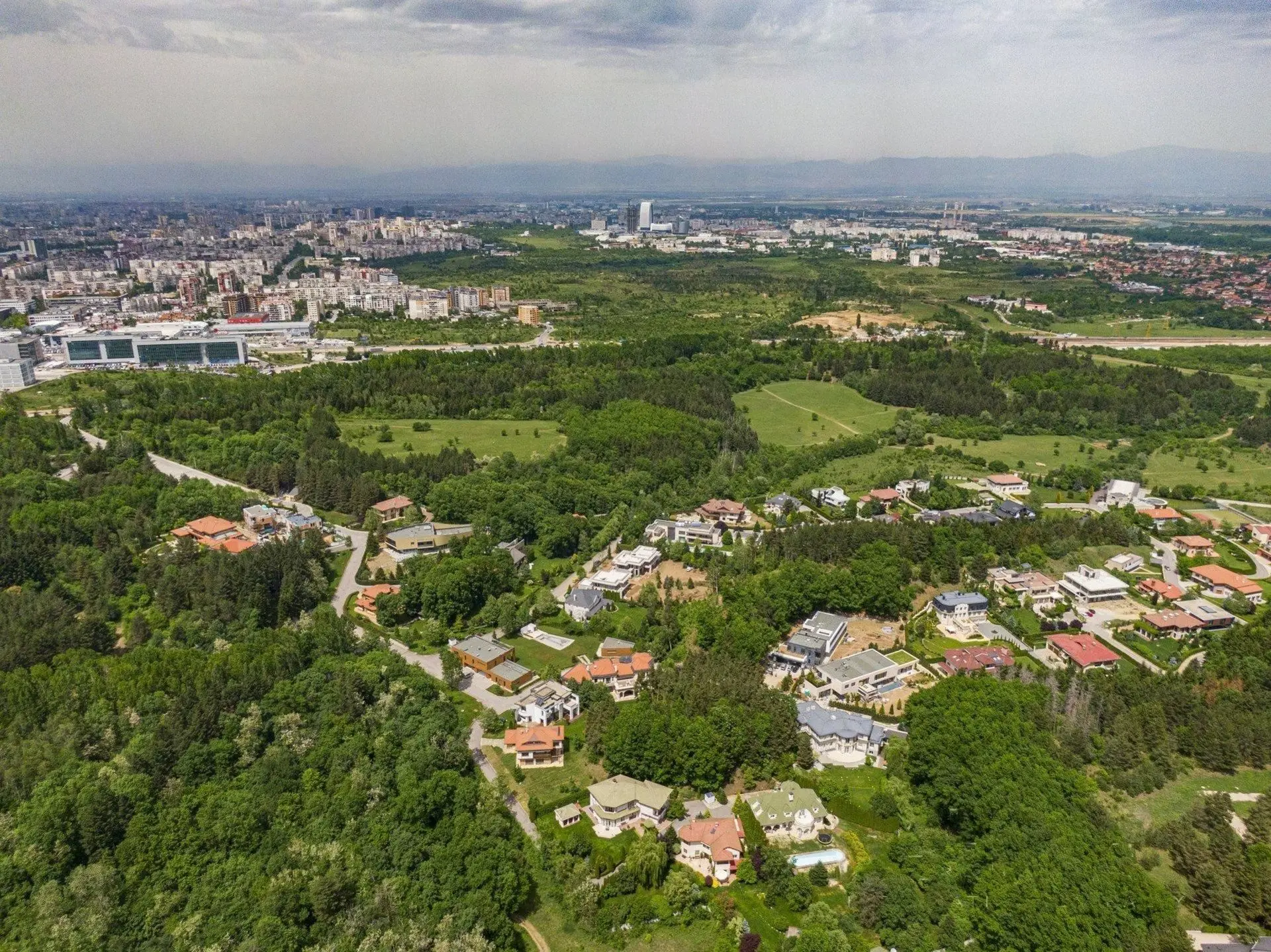 Plot under regulation in area Detski Grad