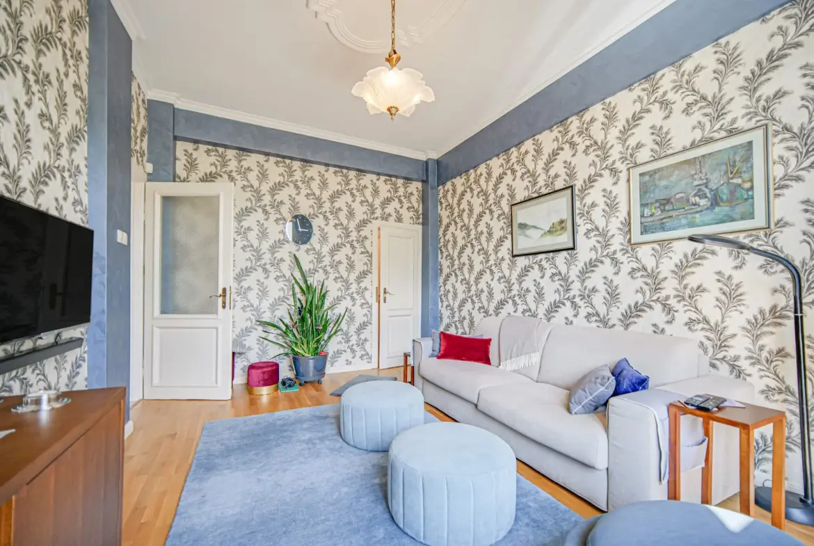 Elegant apartment with panoramic views in the heart of Sofia for sale