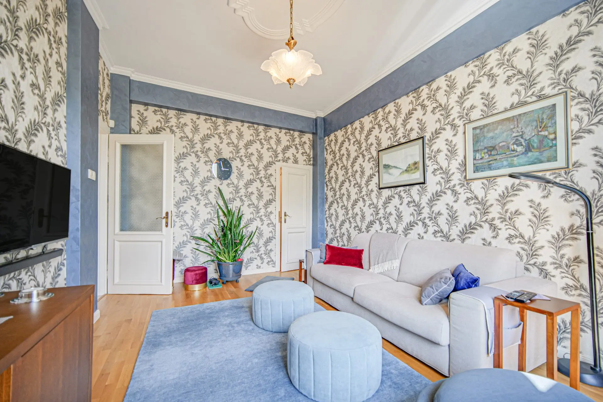 f08fd3f6b4d81e6299536a6840fb886c Elegant apartment with panoramic views in the heart of Sofia for sale