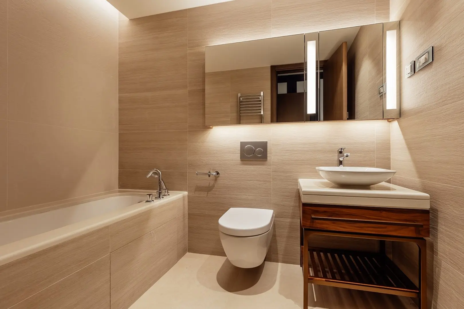 Three-bedroom apartment in Village Residence