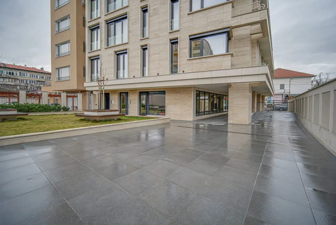 Exclusive office in Krasno Selo for sale
