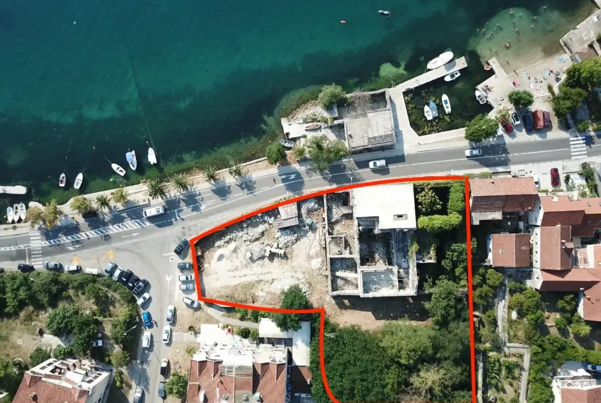Construction site for sale, Risan
