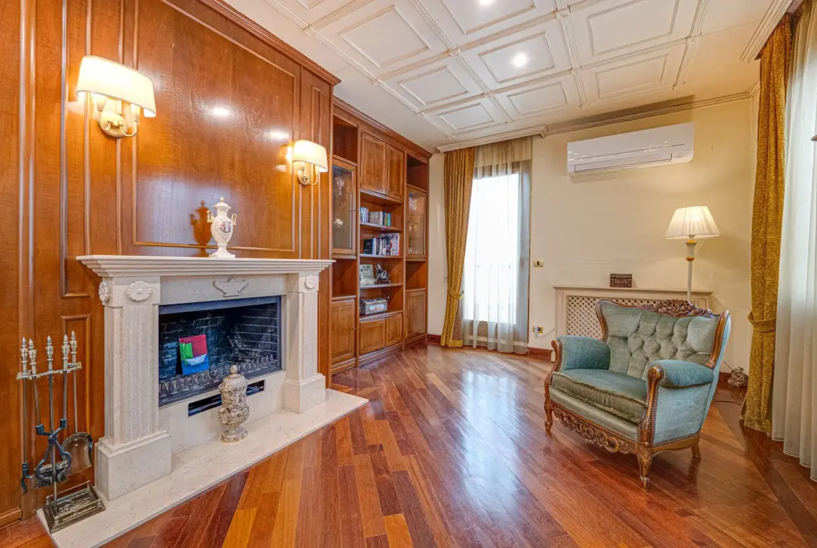 Impressive classic three-bedroom apartment in Manastirski Livadi-West district for sale