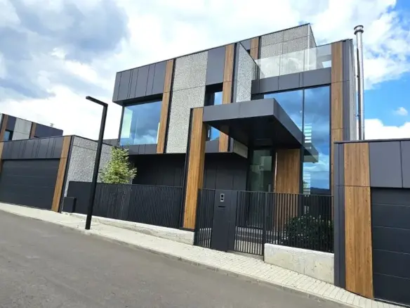 Luxury house in a gated complex near the Anglo-American School
