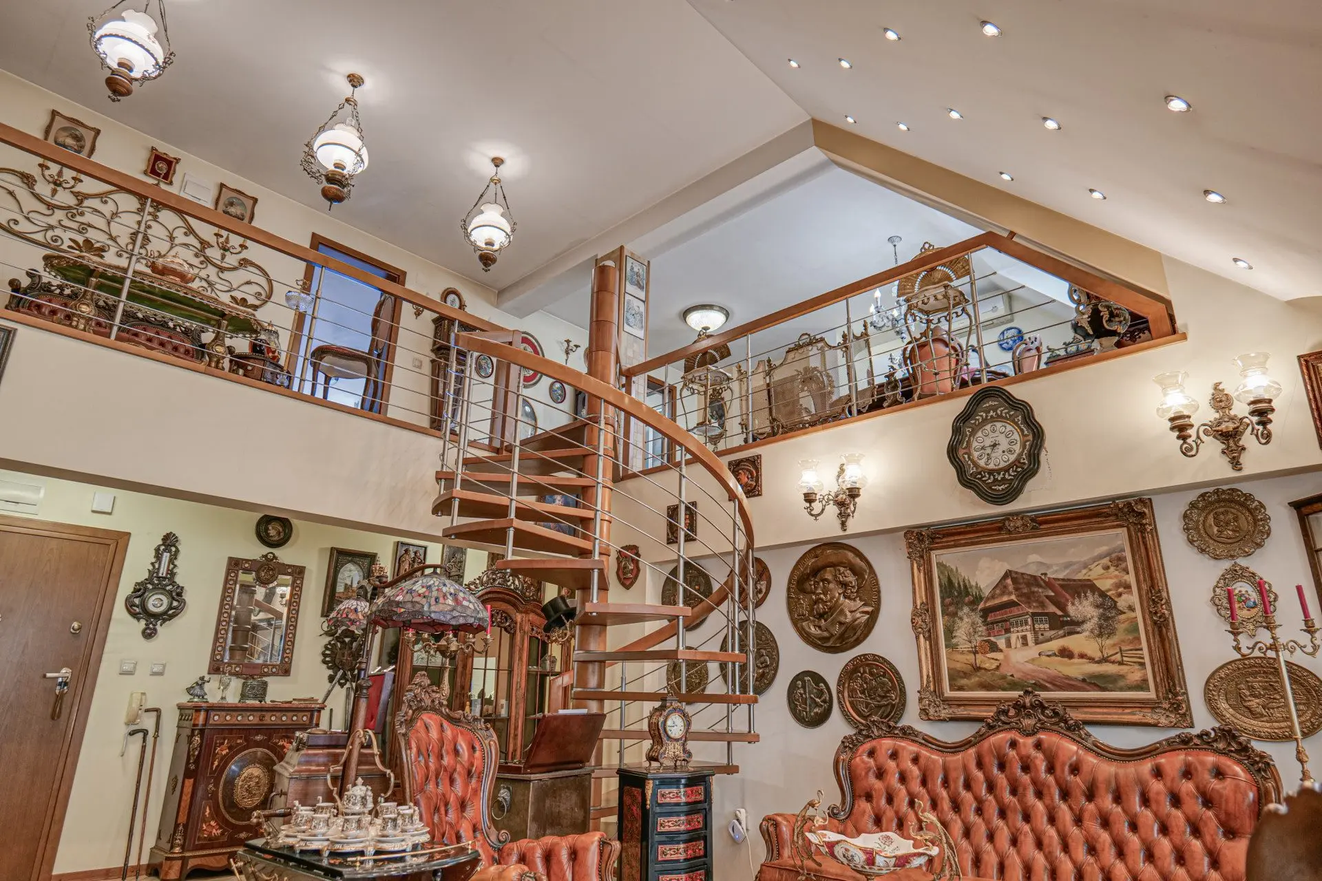 Aristocratic multi-room apartment with unique antiques in Mladost 1 for sale