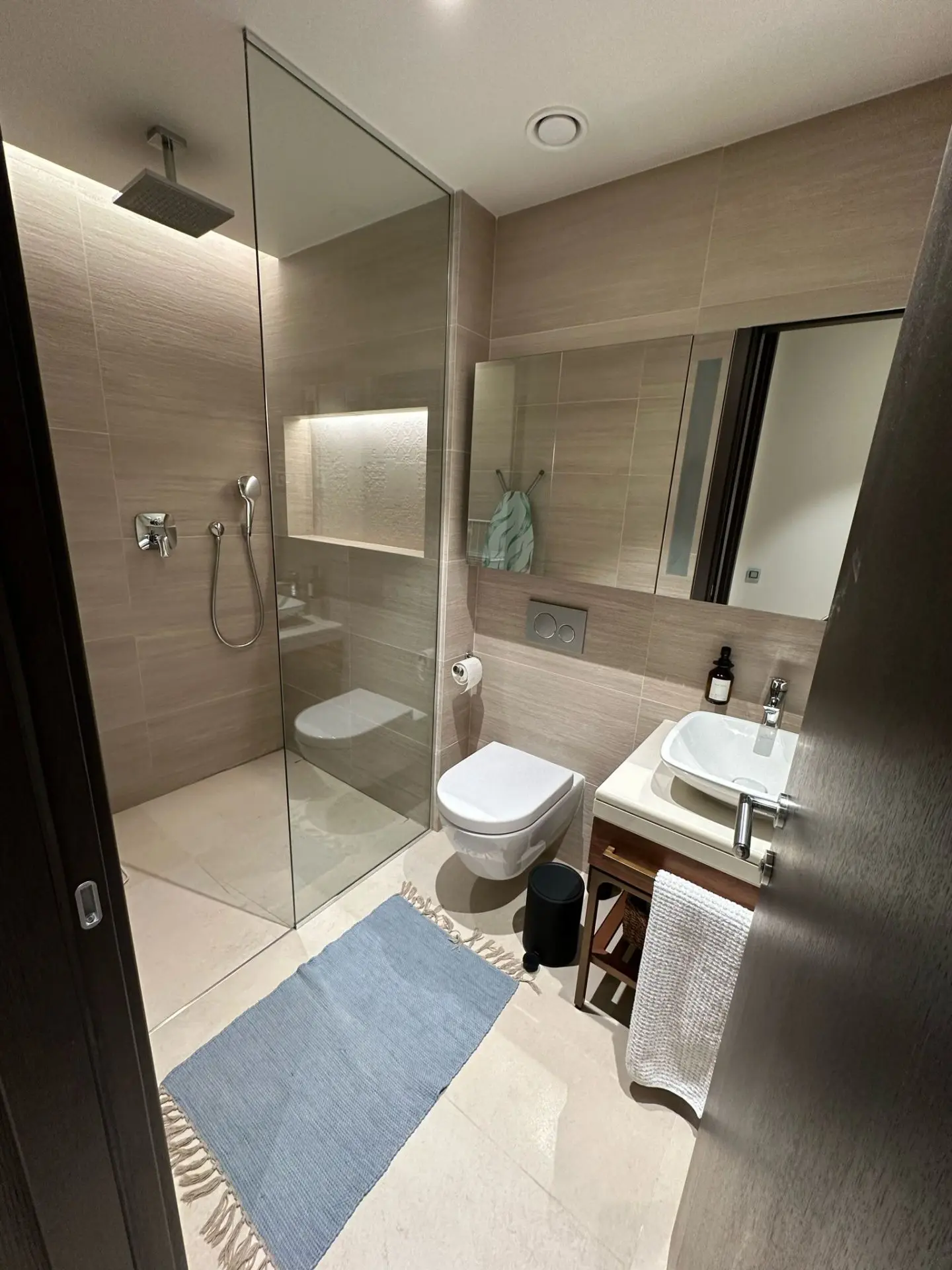 Three-Bedroom Apartment, Portonovi