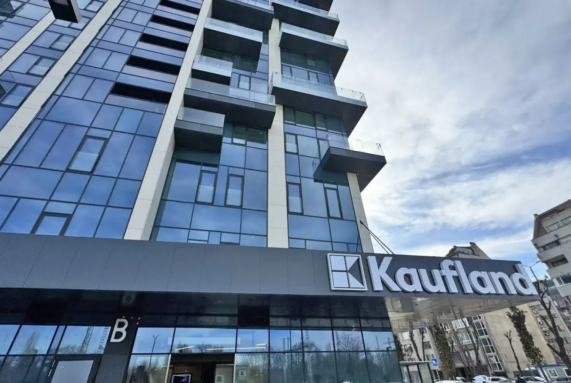 Remarkable maisonette in a preferred newly built complex for sale