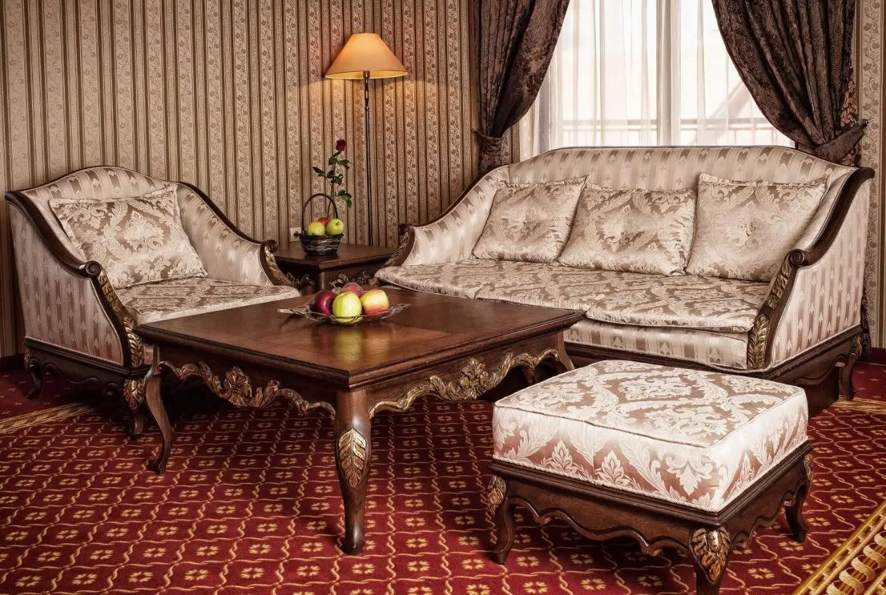 Hotel with restaurant in Hisarya for sale