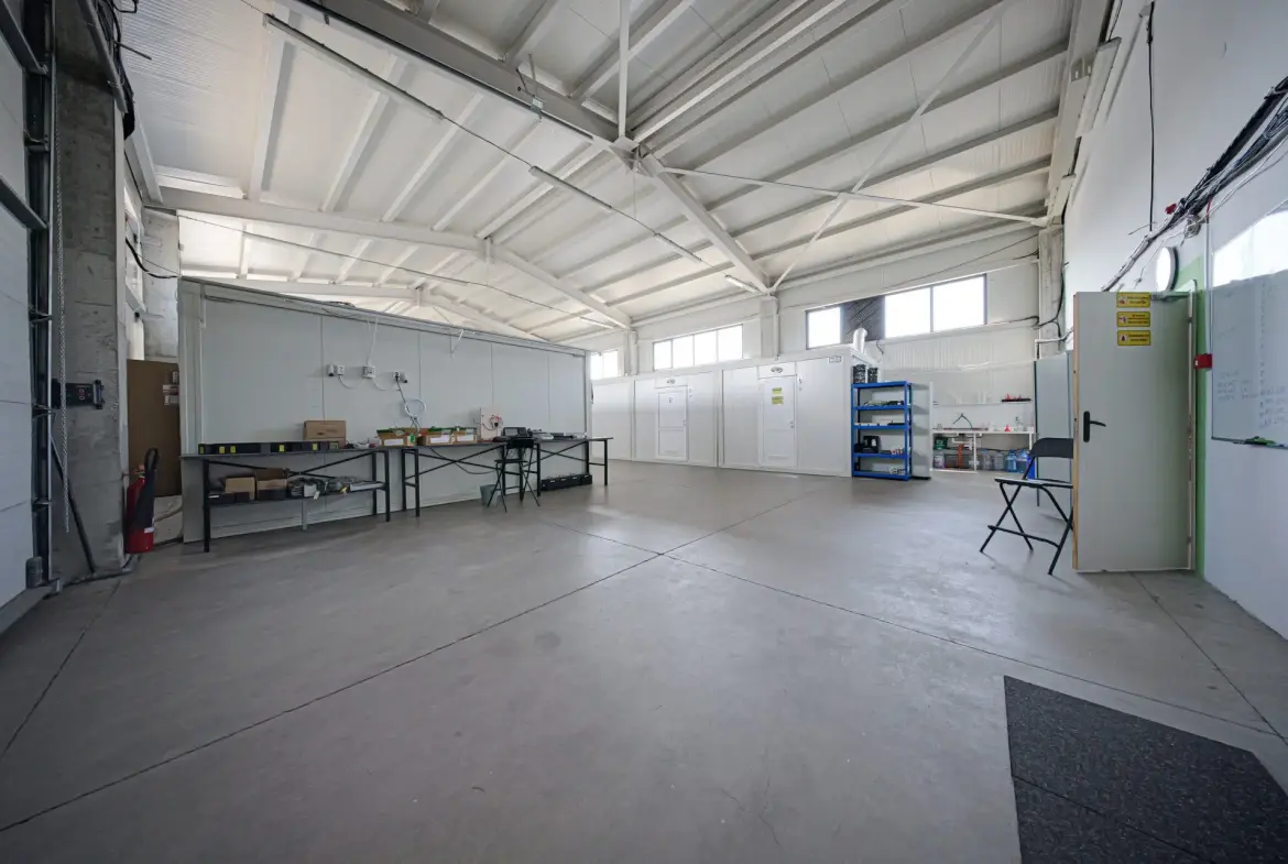 Mixed use office building in the village of Lozen for sale
