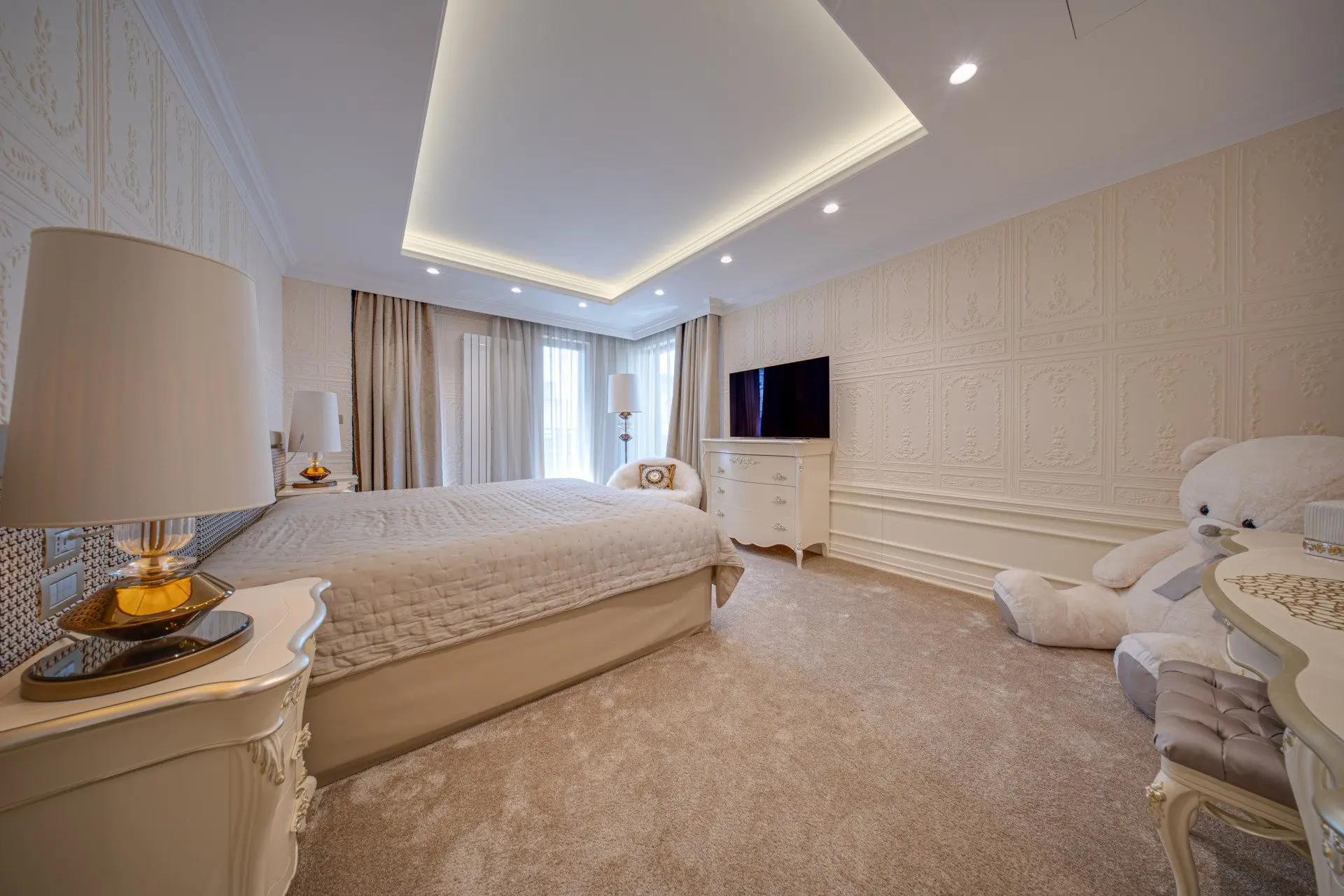 f7b398f7996e0928ca1bde79e971bbe1 Impressive apartment with a top location in one of the most preferred neighborhoods of the capital, Iztok