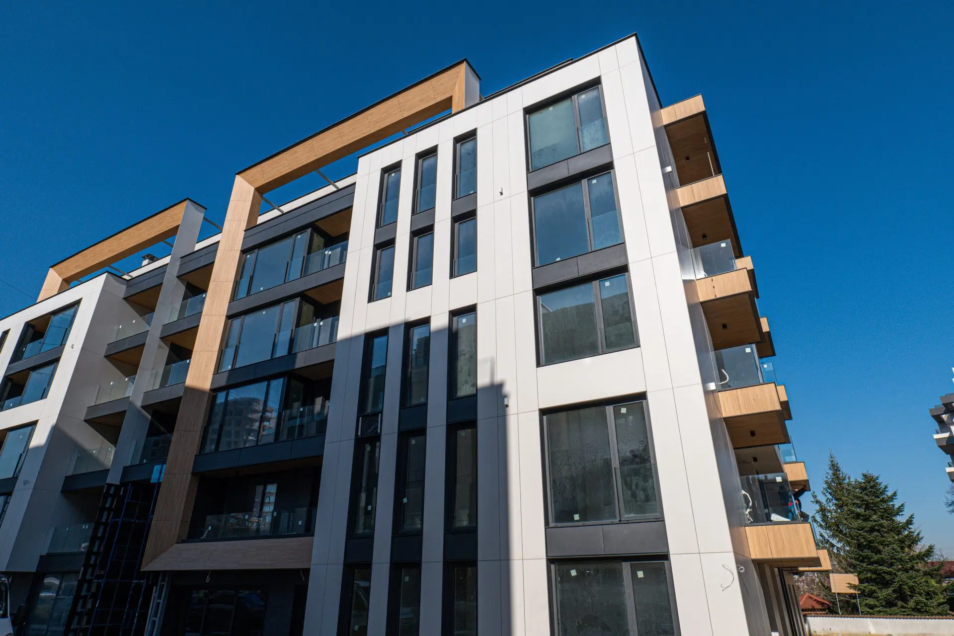 Apartment with a yard in a new luxury building in Krastova Vada for sale