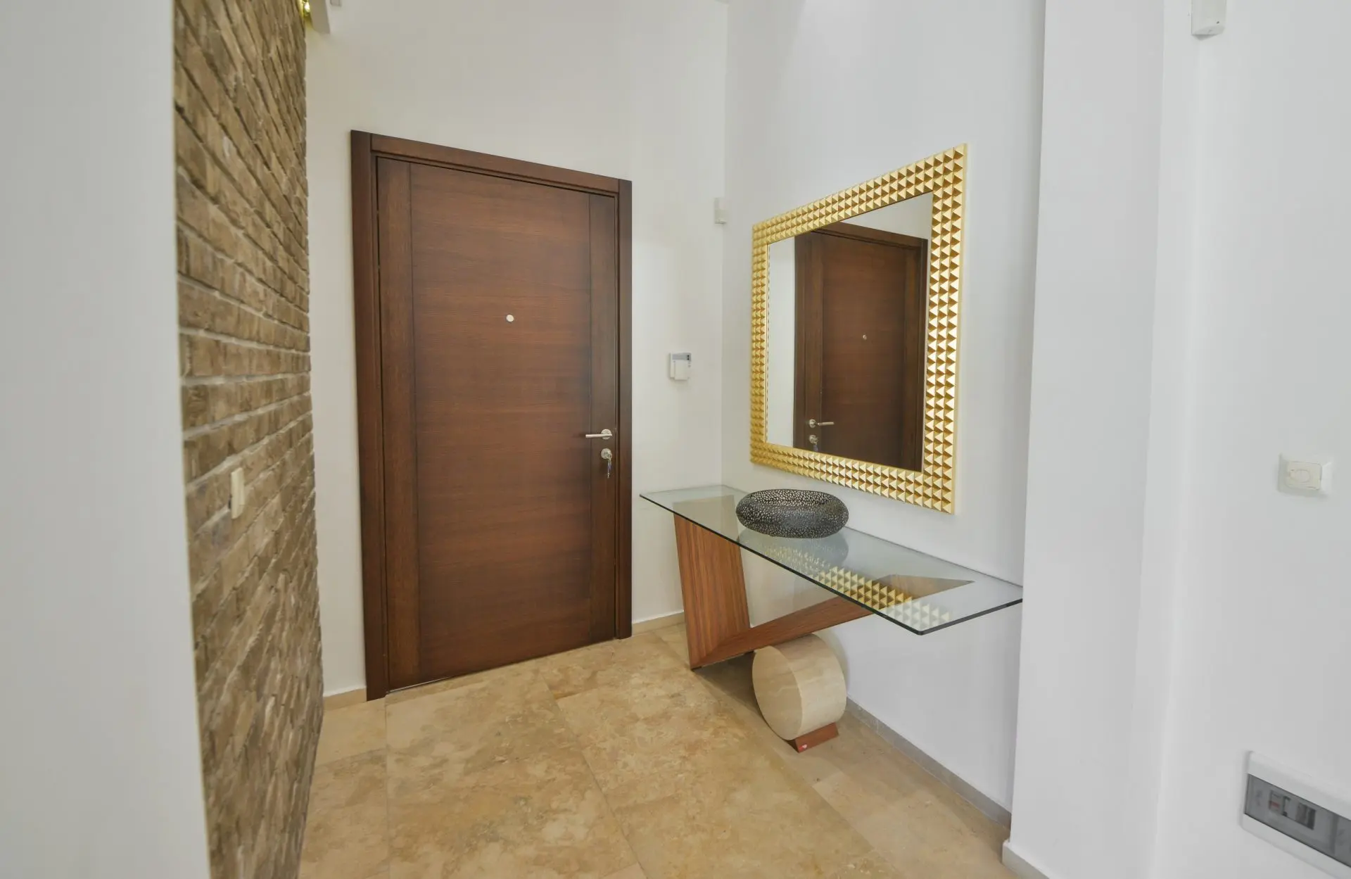3-Bedroom Apartment in Pod magistralom, Budva