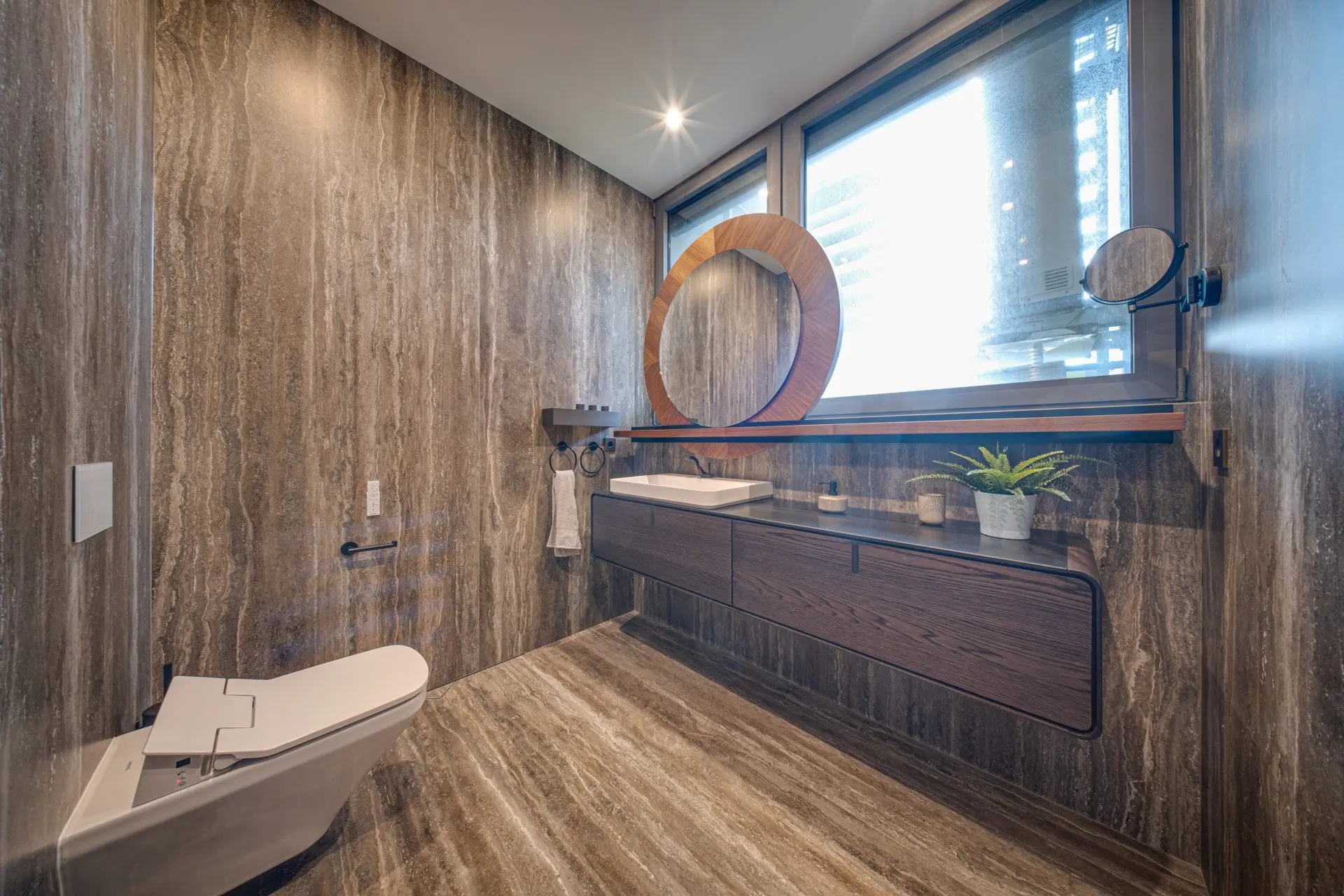 f9a182ee5e35b8c05e48e9c865eb8dcf Modern designer apartment on the shore of Lake Pancharevo