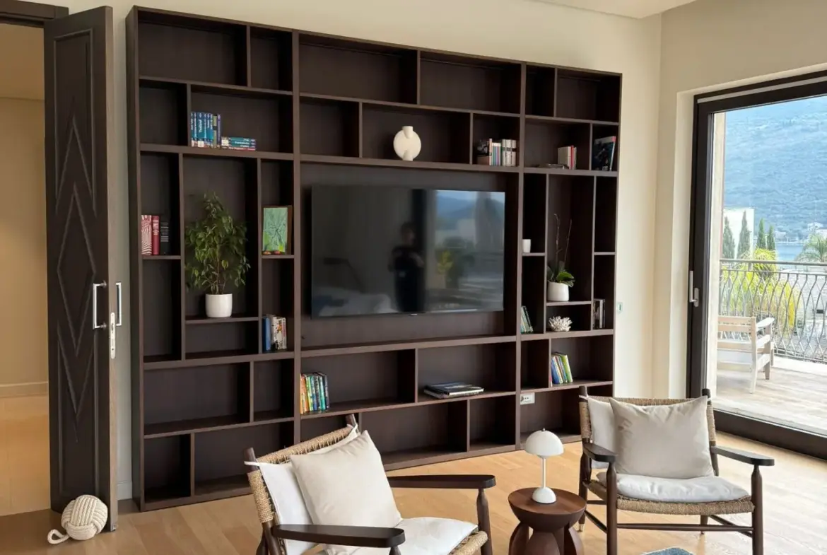 Three-Bedroom Apartment, Portonovi