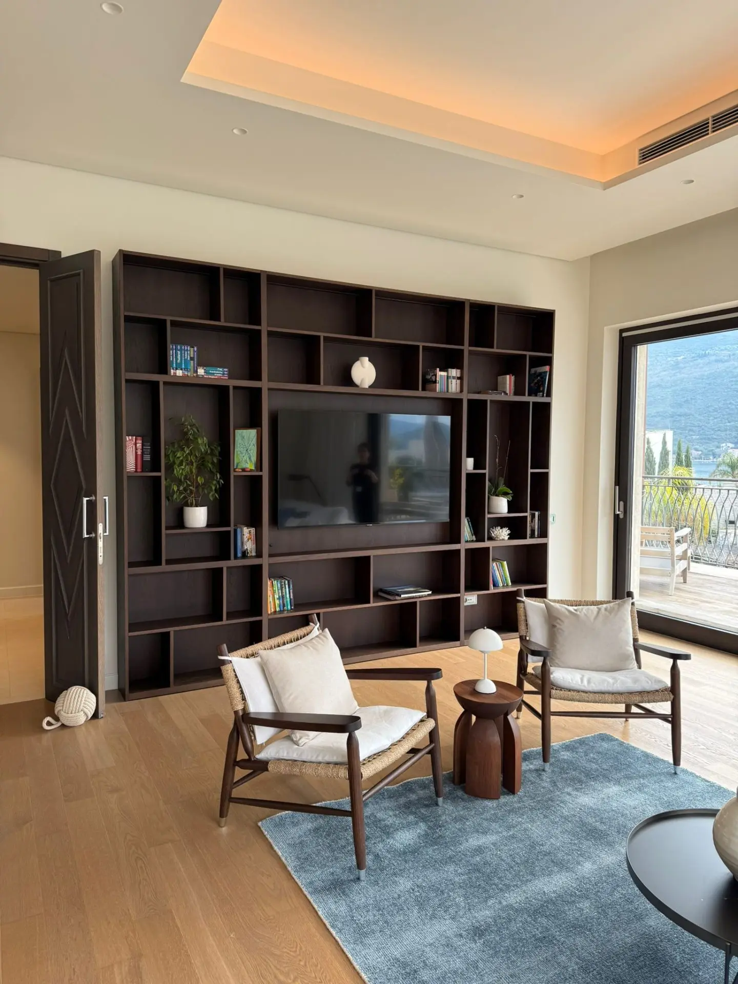 Three-Bedroom Apartment, Portonovi