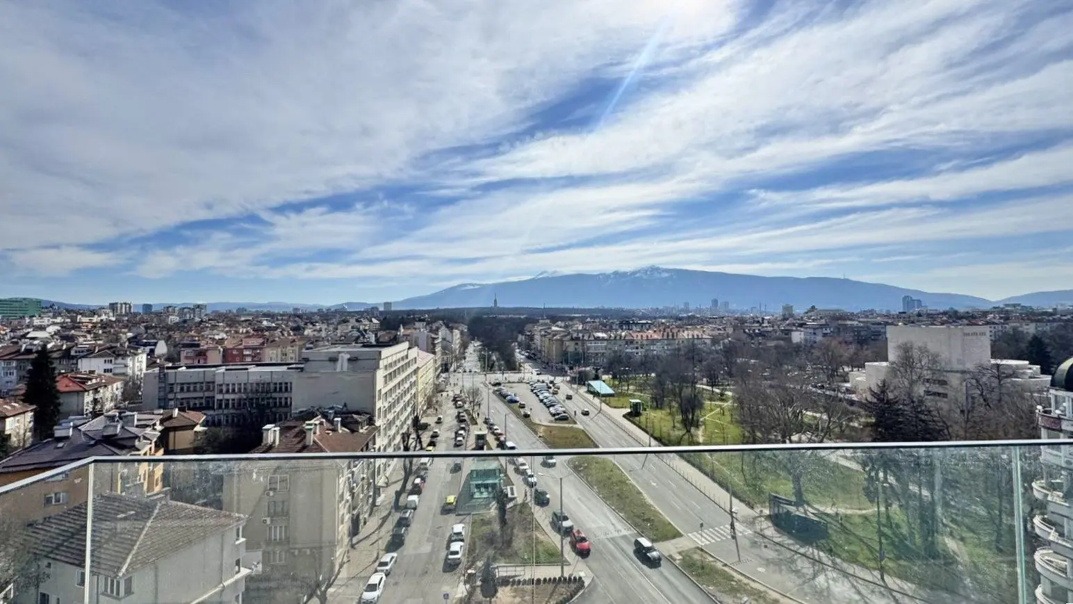 Maisonette in a luxury complex near a park for sale