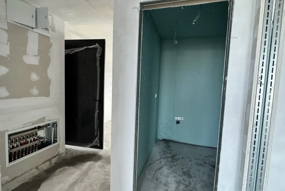 Two-bedroom apartment in a luxury complex near Zaimov Park