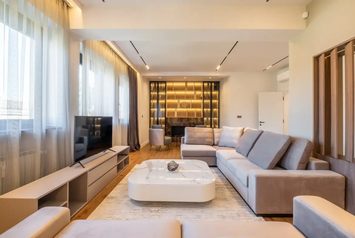 Elegant panoramic apartment on Tsar Osvoboditel Blvd