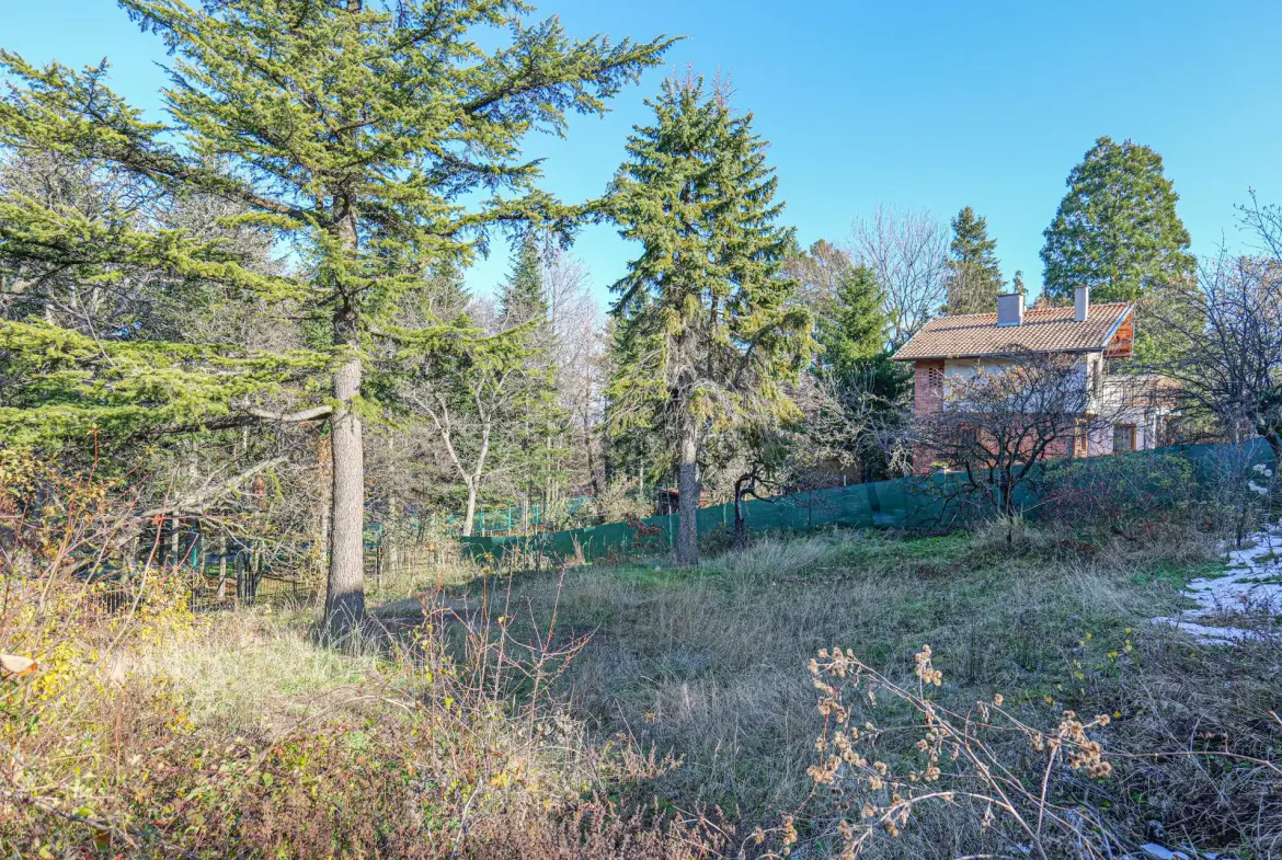 Plot in Boyana with a great location for sale