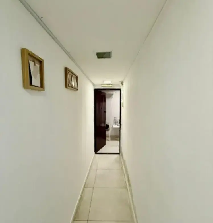 Studio for sale in the semi-basement of a building next to Romanian Athenaeum, Bucharest 26.3 sqm