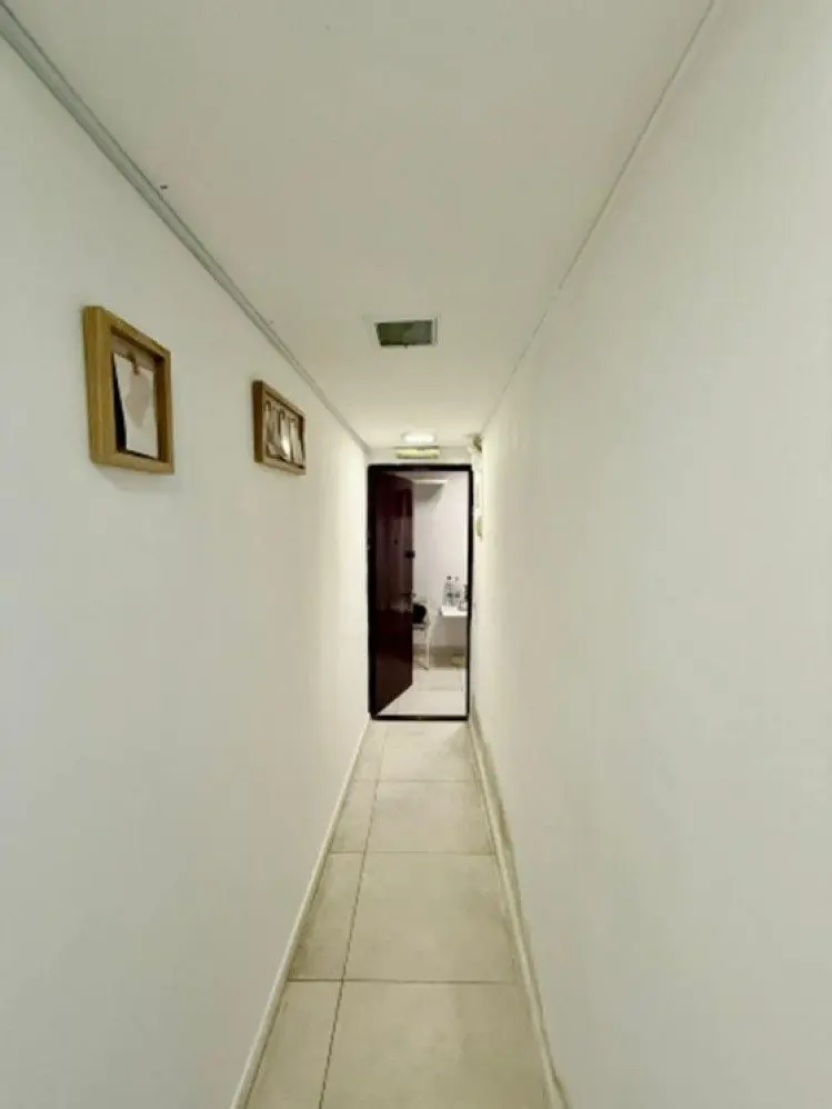 Studio for sale in the semi-basement of a building next to Romanian Athenaeum, Bucharest 26.3 sqm