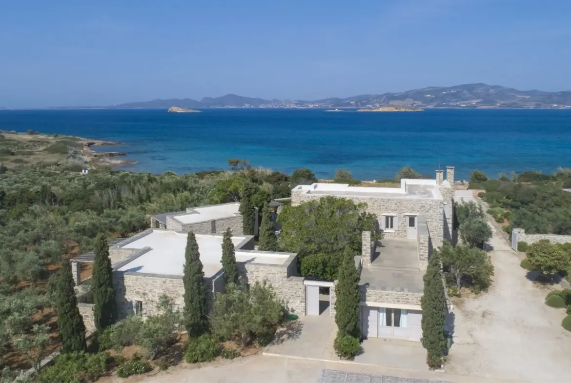 Whispers of the sea – House in Paros