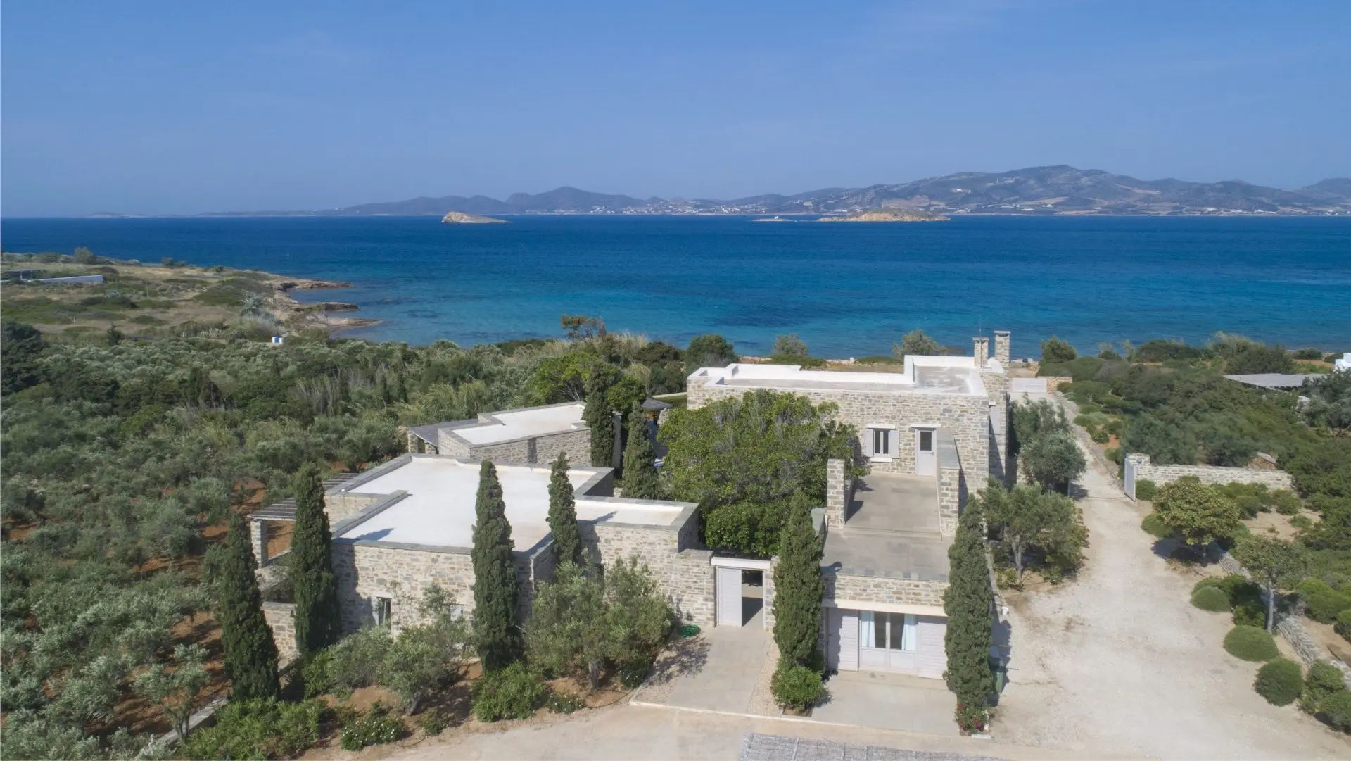 Whispers of the sea – House in Paros