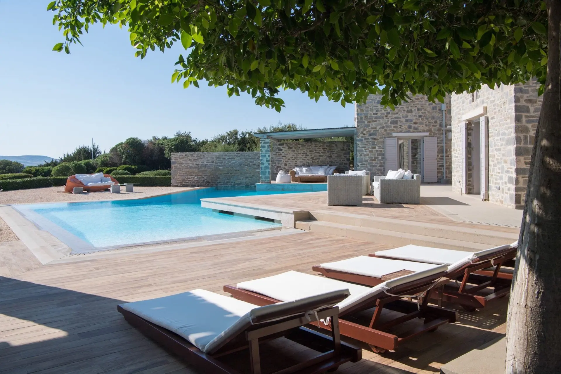 Whispers of the sea – House in Paros