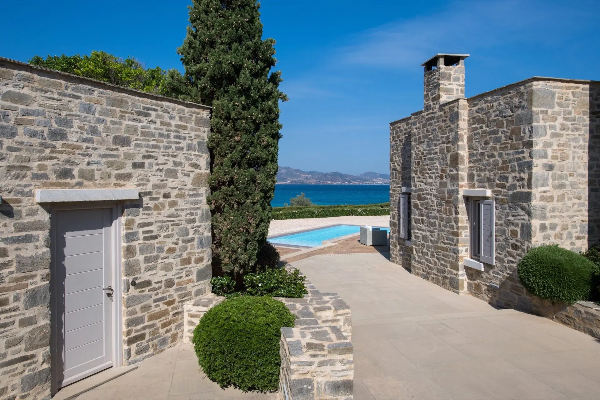 Whispers of the sea – House in Paros