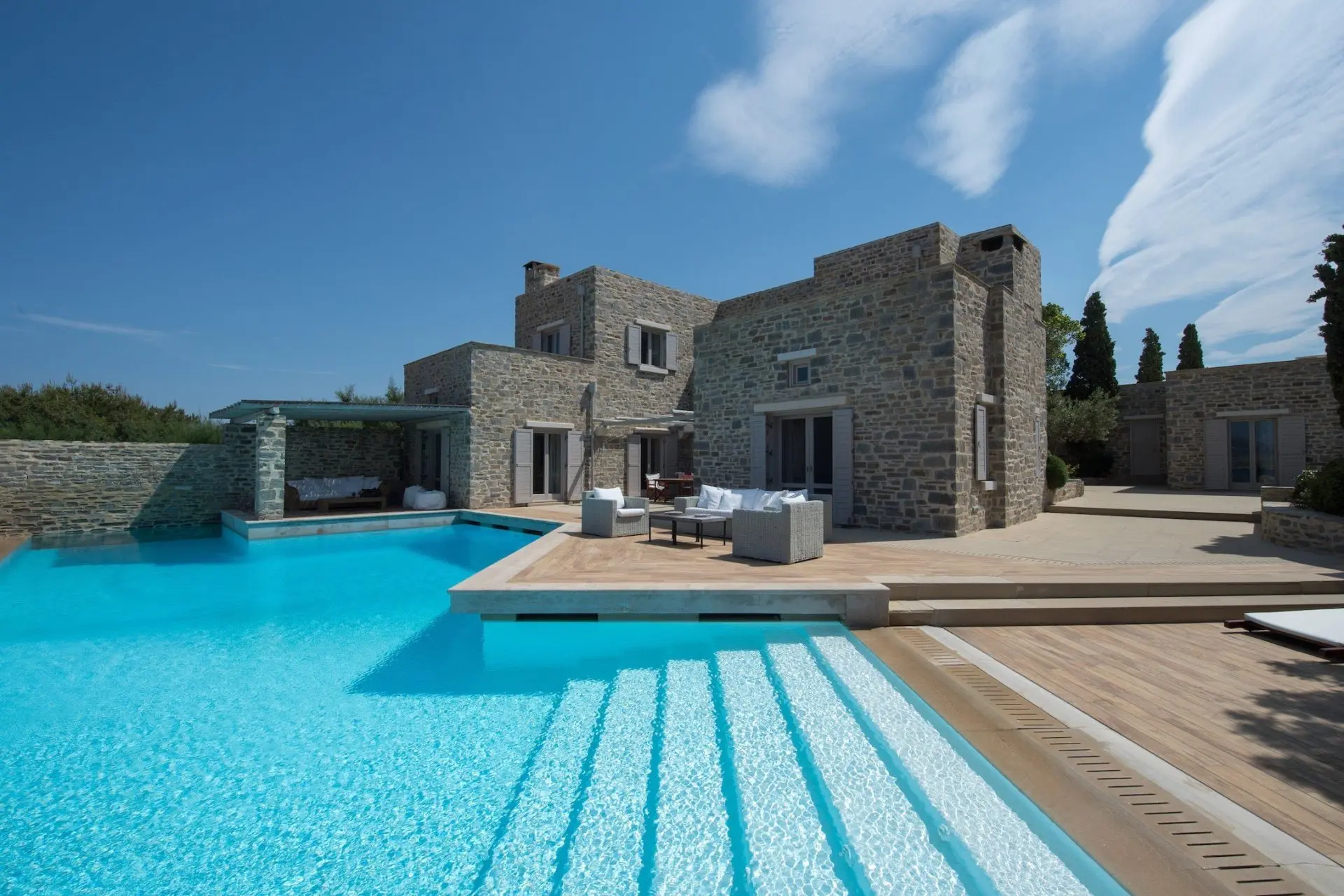 Whispers of the sea – House in Paros
