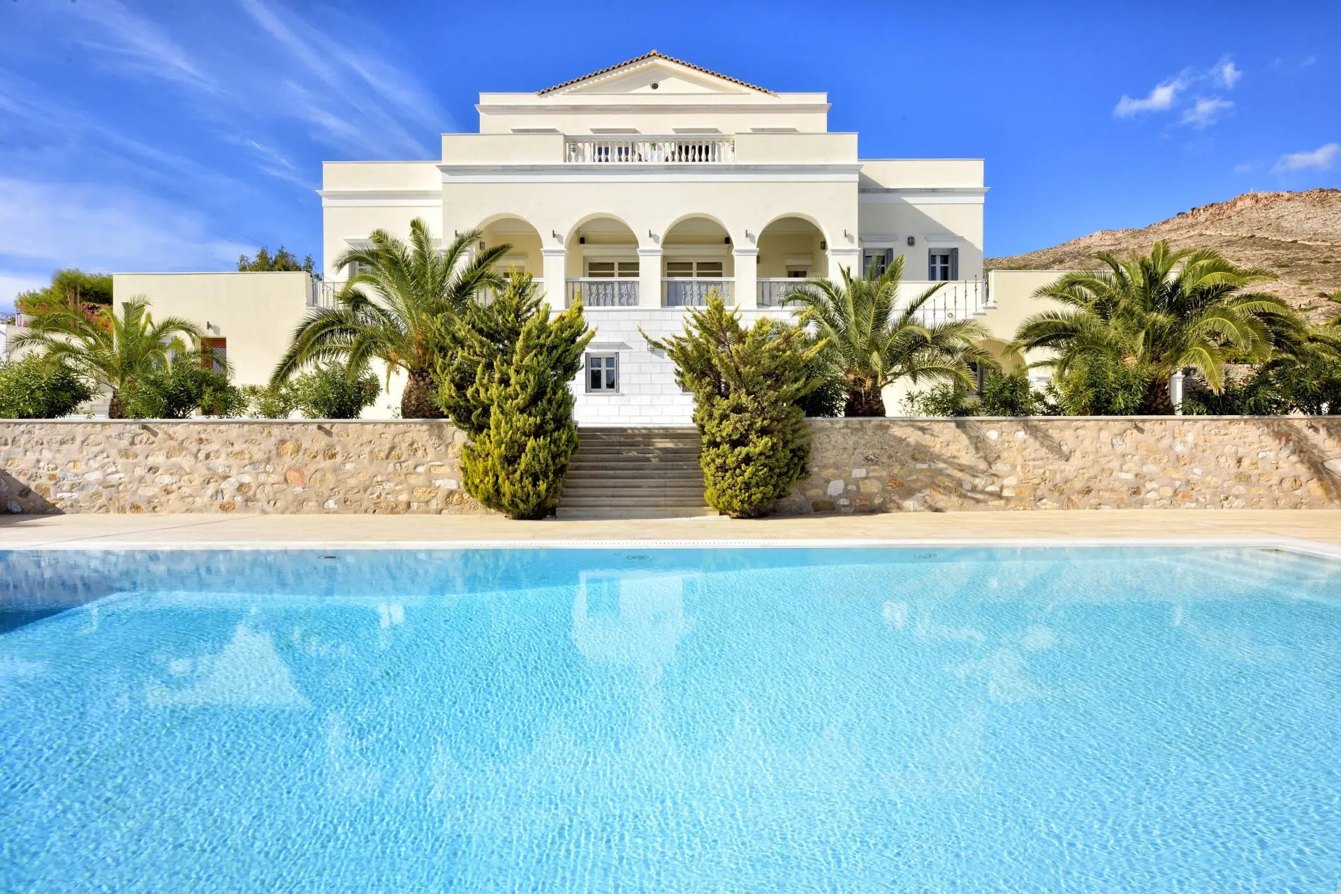 Majestic Ambience – House in Syros