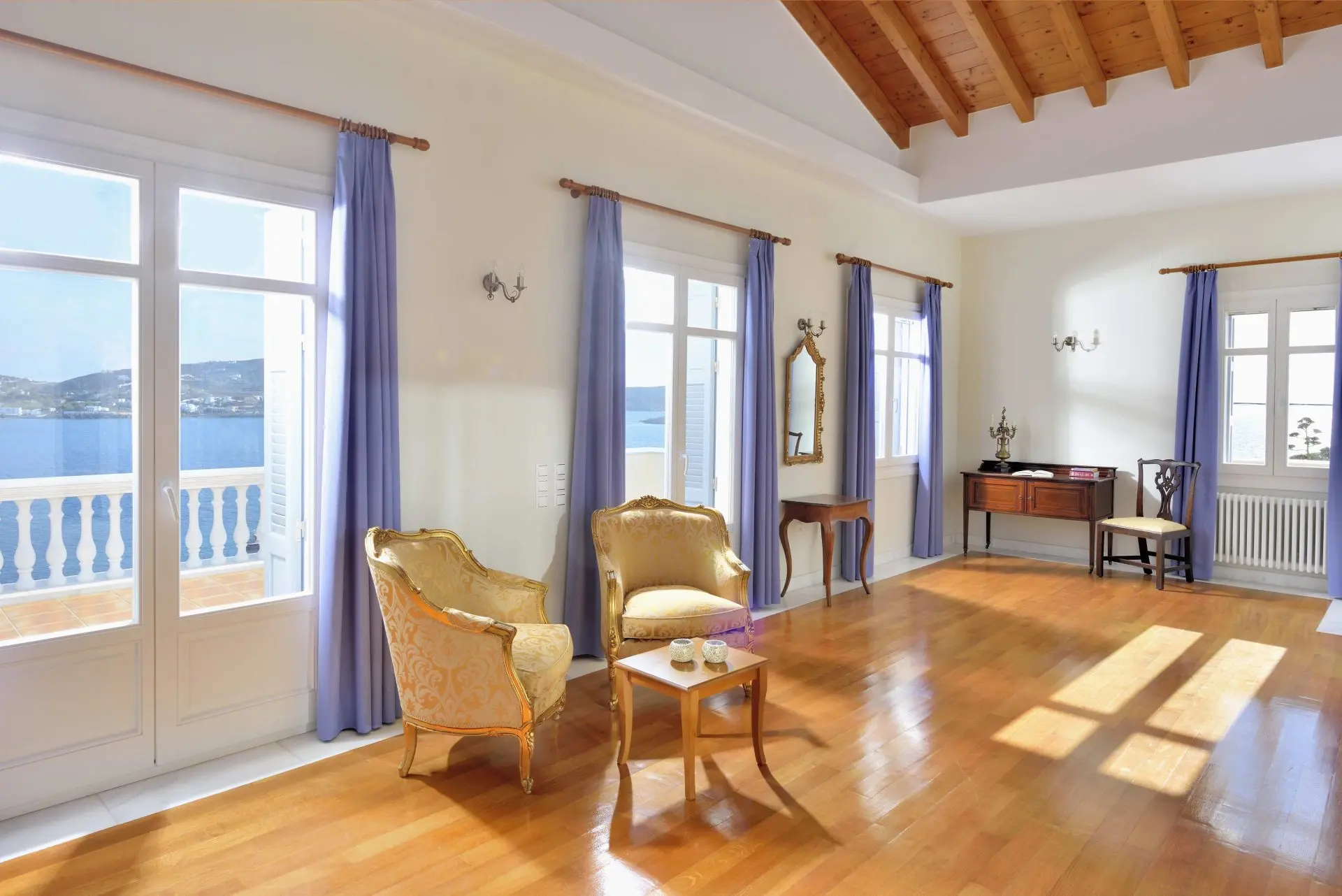 Majestic Ambience – House in Syros