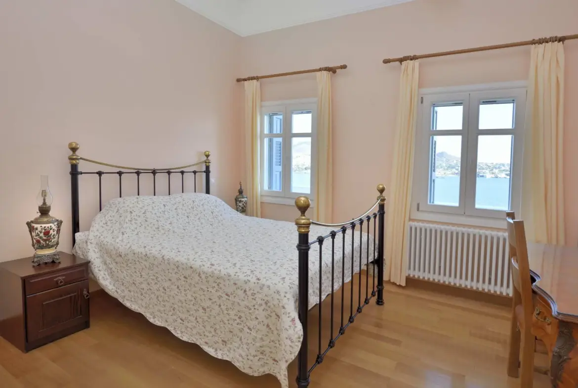 Majestic Ambience – House in Syros