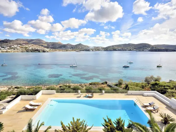 Majestic Ambience – House in Syros