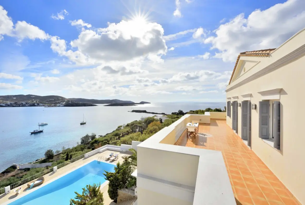Majestic Ambience – House in Syros