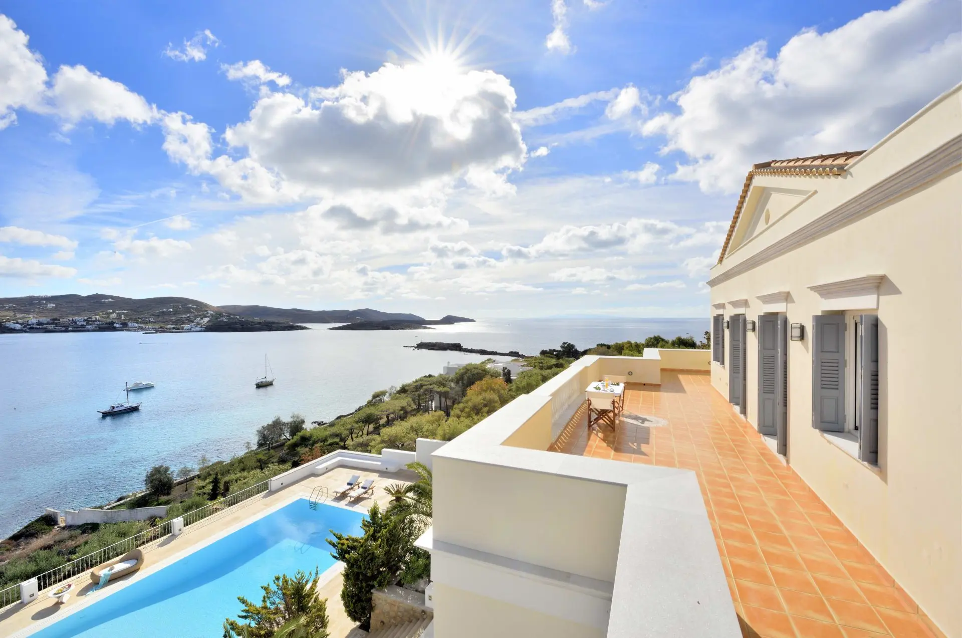 Majestic Ambience – House in Syros