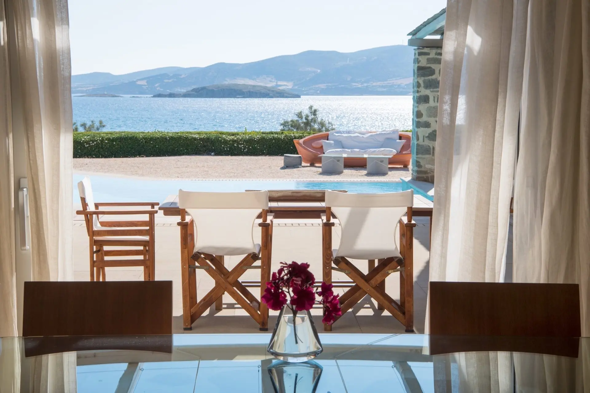Whispers of the sea – House in Paros