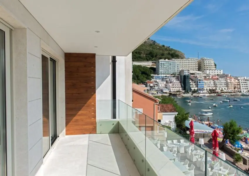 Contemporary high quality apartments on the front line, Rafailovici, Budva