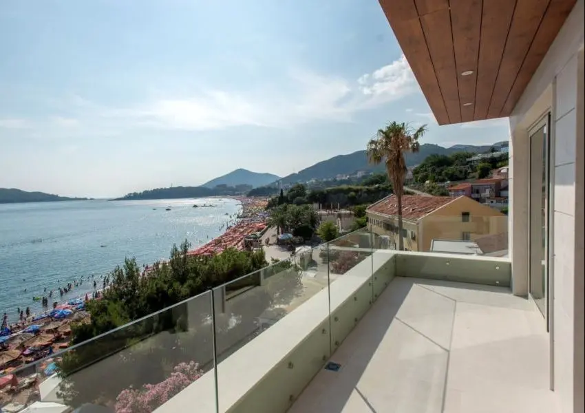 Contemporary high quality apartments on the front line, Rafailovici, Budva