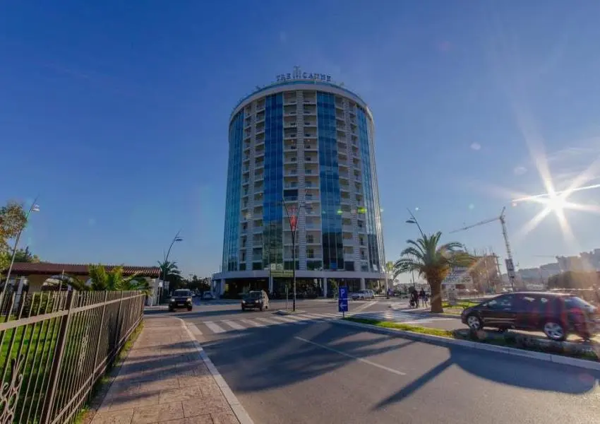 Tre Canne Budva, exclusive apartments in a condo hotel