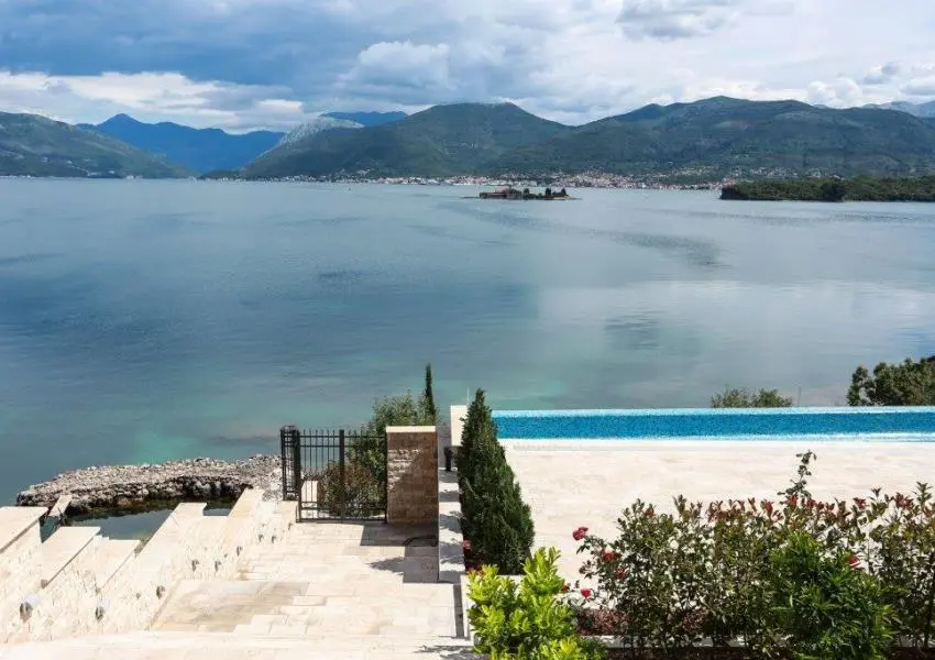 Premium Villa on the sea front, Lustica Peninsular