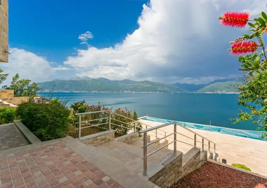 Premium Villa on the sea front, Lustica Peninsular